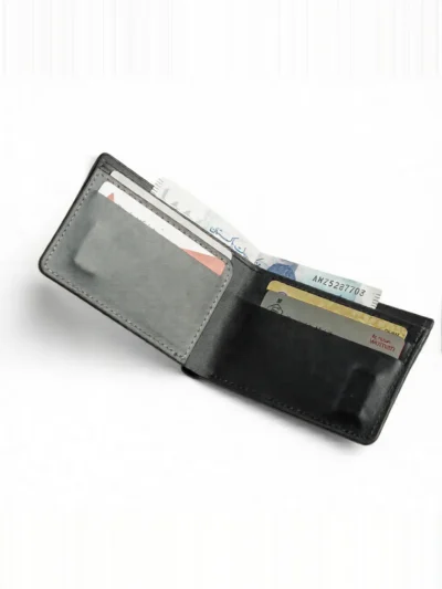 NORFIELDE black leather wallet by Oxen Hide